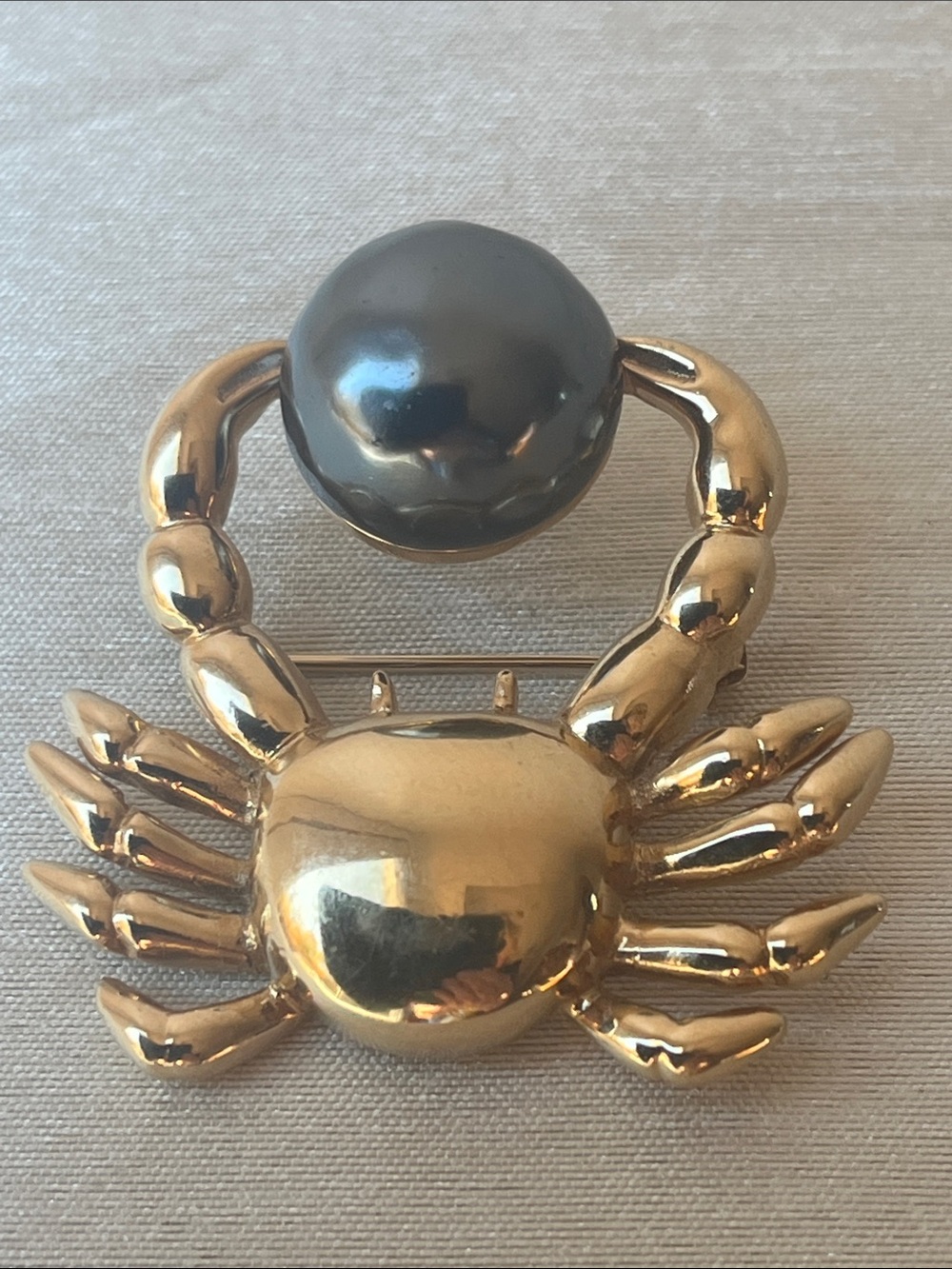 Vintage CAROLEE Gold Tone Crab Brooch Pin with Black Faux Pearl